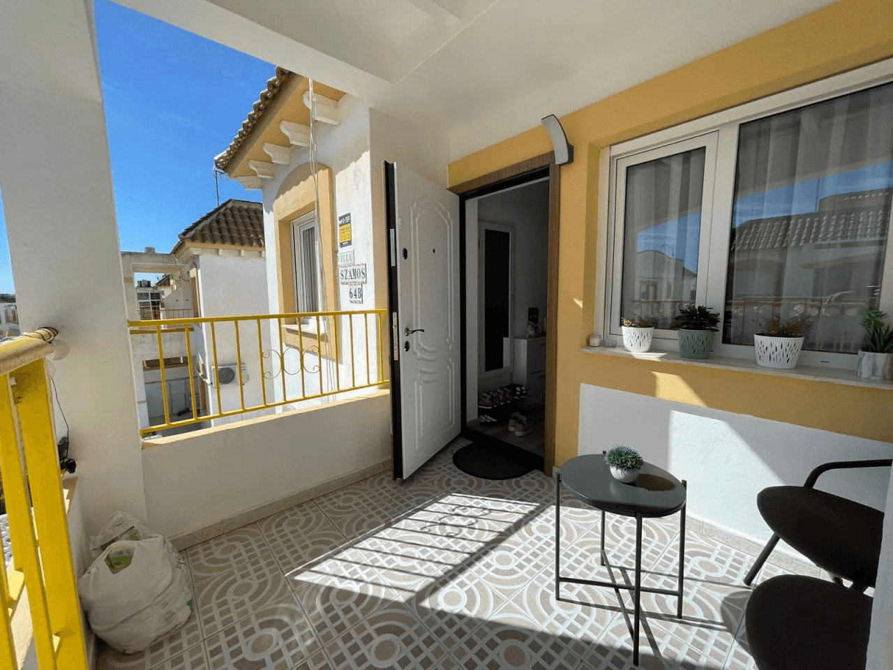 Magnifique bungalow rénové de deux chambres à vendre à Parque de las Naciones, Torrevieja.