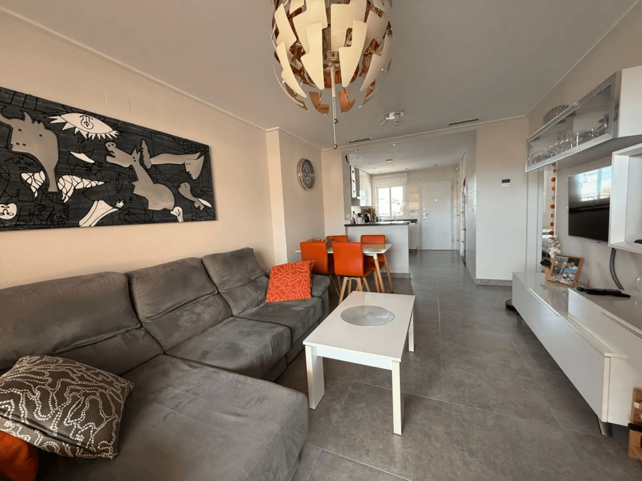 Apartamento de dos dormitorios en venta en Villamartín, Orihuela Costa