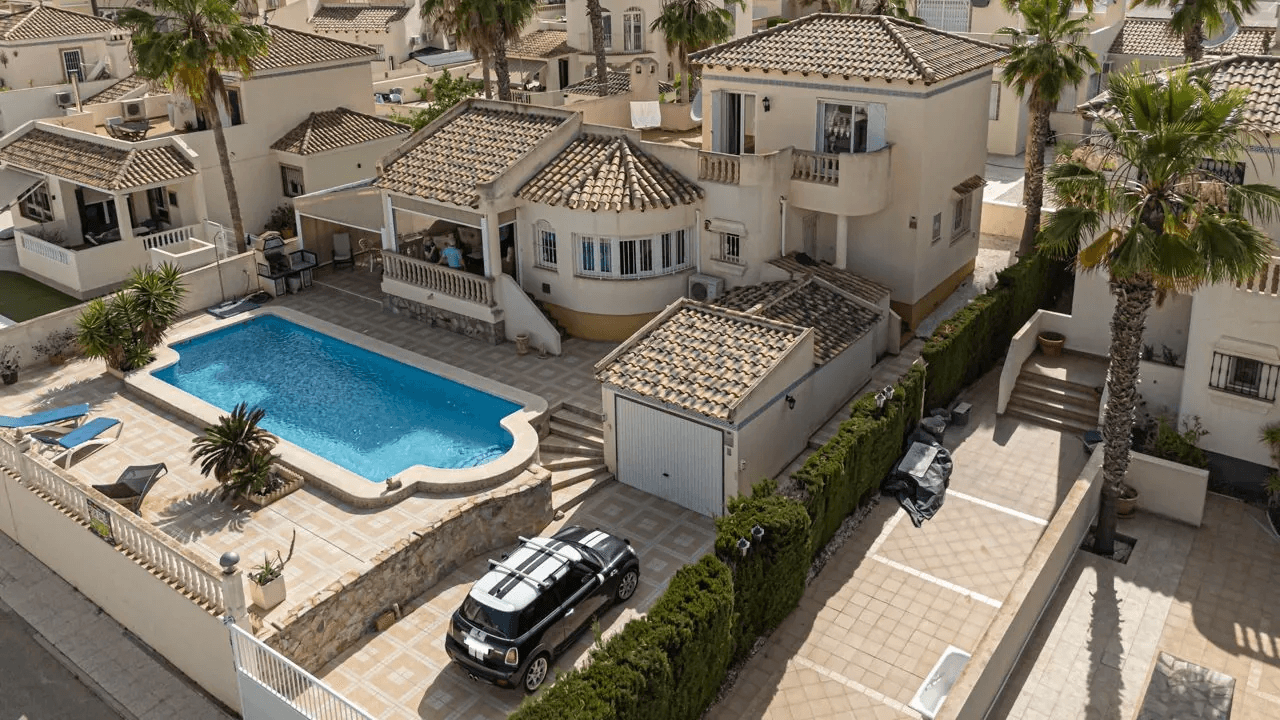 Incroyable villa de trois chambres à vendre à Las Ramblas, Orihuela Costa