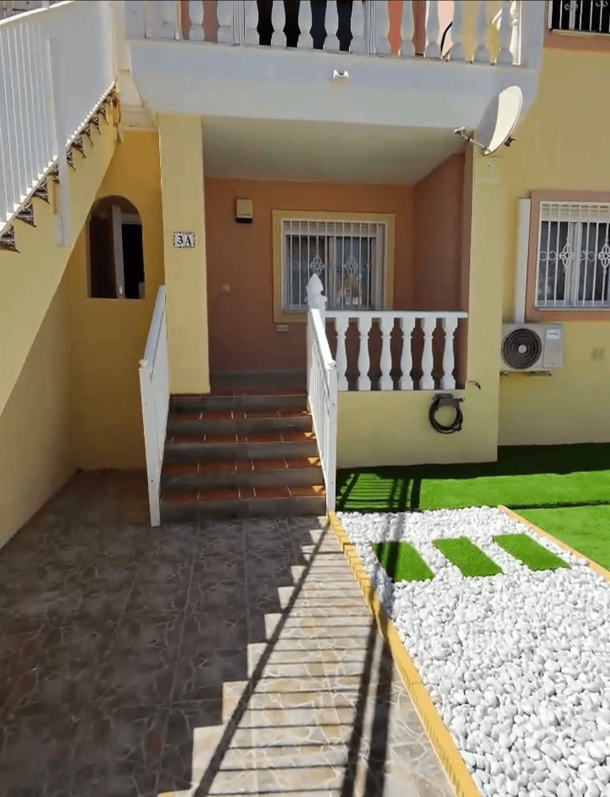 Magnifico Bungalow de tres dormitorios en venta en San Miguel De Salinas, Alicante
