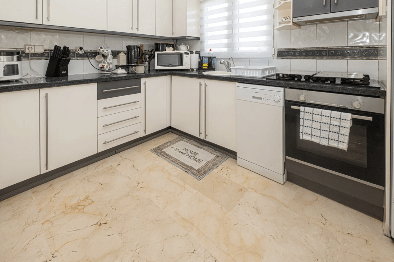 Chalet en venta de 3 dormitorios con piscina en Las Ramblas, Orihuela