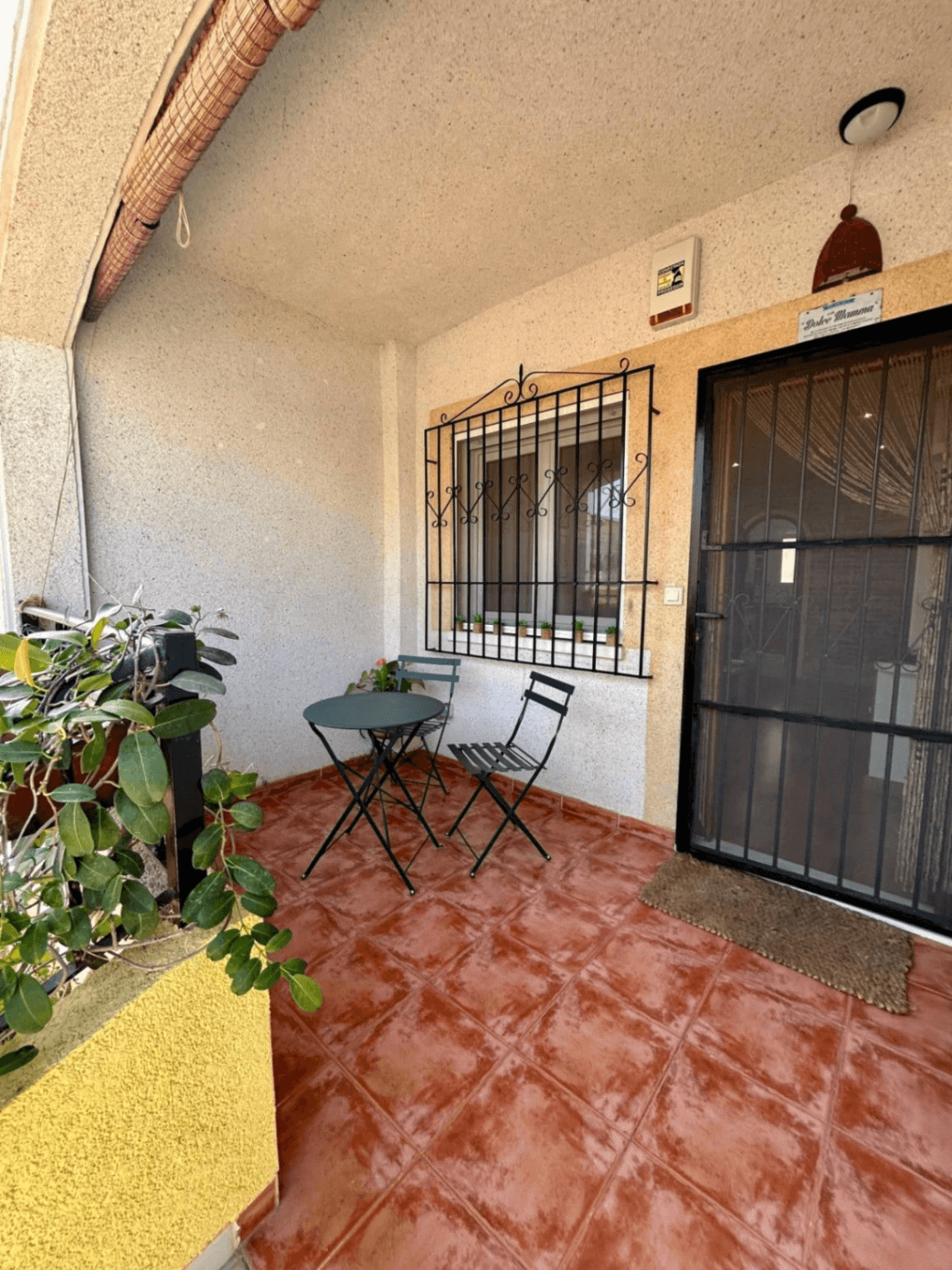 Apartamento en venta de 3 dormitorios en Aguas Nuevas, Torrevieja.