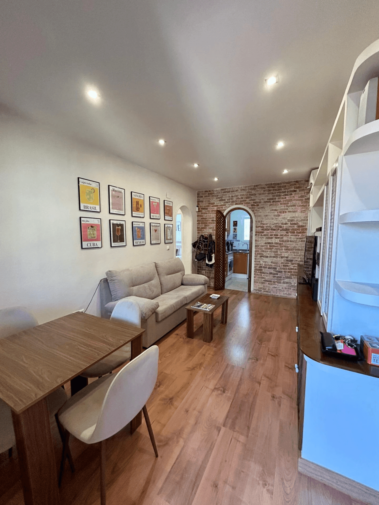Apartamento en venta de 3 dormitorios en Aguas Nuevas, Torrevieja.