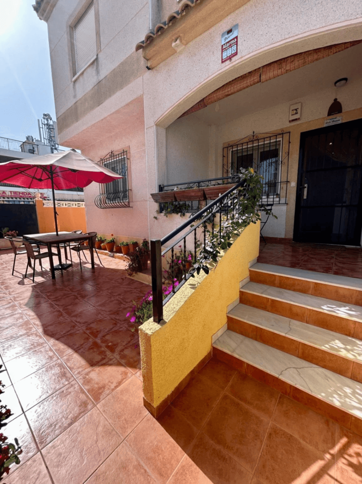 Apartamento en venta de 3 dormitorios en Aguas Nuevas, Torrevieja.