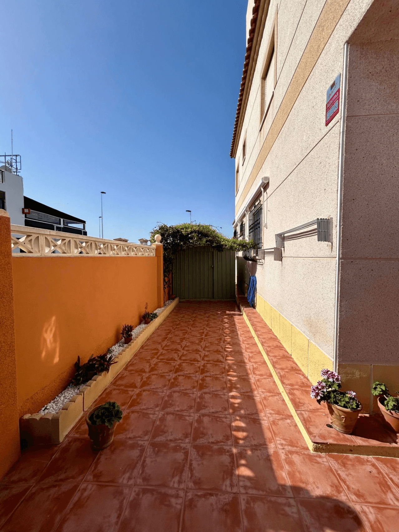 Apartamento en venta de 3 dormitorios en Aguas Nuevas, Torrevieja.