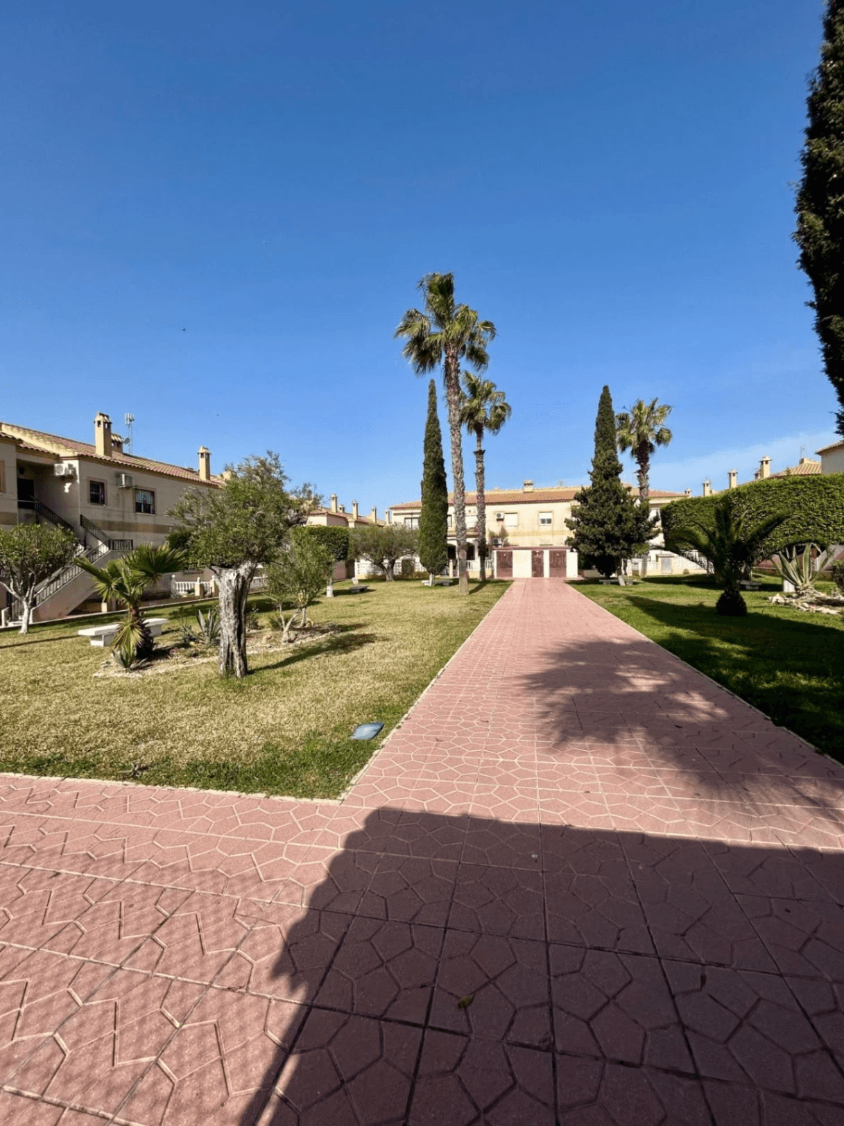 Apartamento en venta de 3 dormitorios en Aguas Nuevas, Torrevieja.