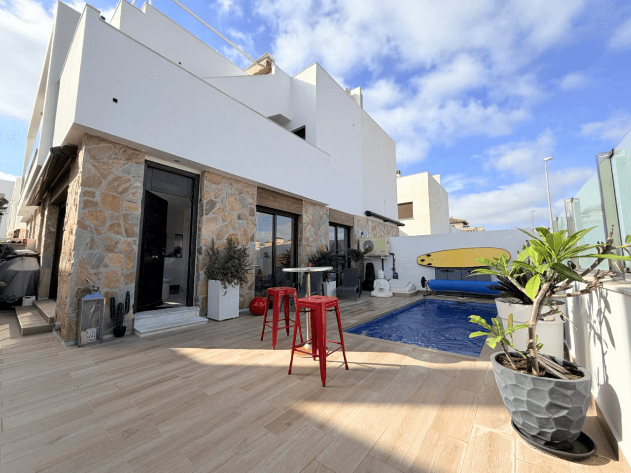 Villa moderna en venta en Orihuela, Lomas de Cabo Roig, 3 habitaciones