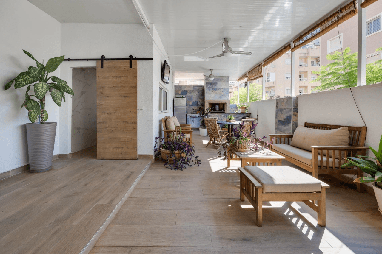Впечатляющий полностью renovated дом в сердце Торревьехи, Аликанте