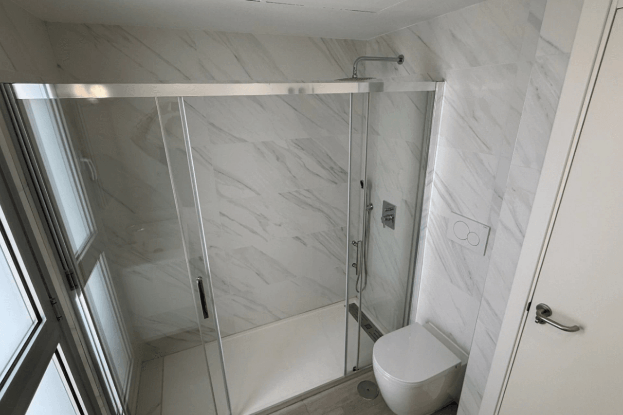 Chalet en venta de 5 habitaciones en Villamartin, Orihuela
