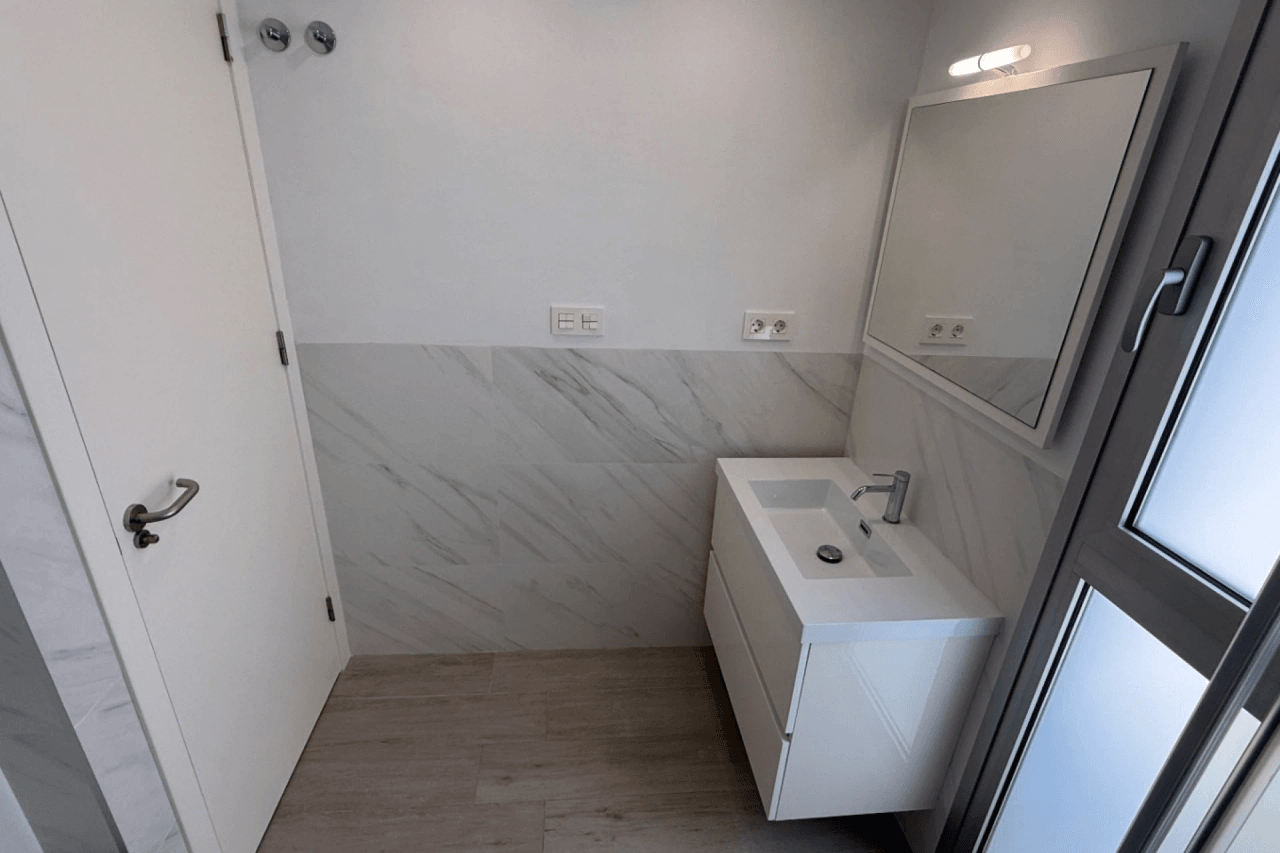 Chalet en venta de 5 habitaciones en Villamartin, Orihuela