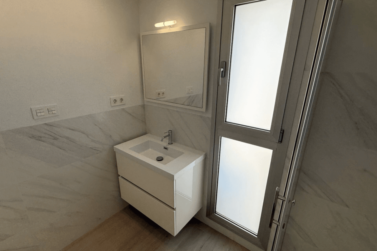 Chalet en venta de 5 habitaciones en Villamartin, Orihuela