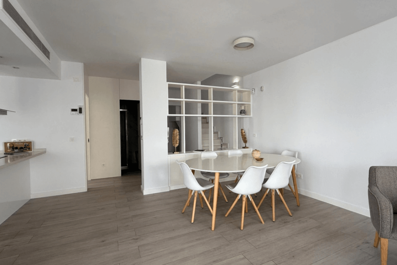 Chalet en venta de 5 habitaciones en Villamartin, Orihuela