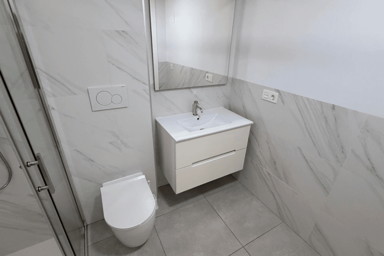 Chalet en venta de 5 habitaciones en Villamartin, Orihuela