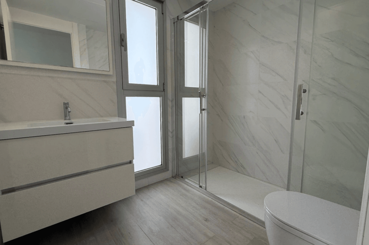 Chalet en venta de 5 habitaciones en Villamartin, Orihuela