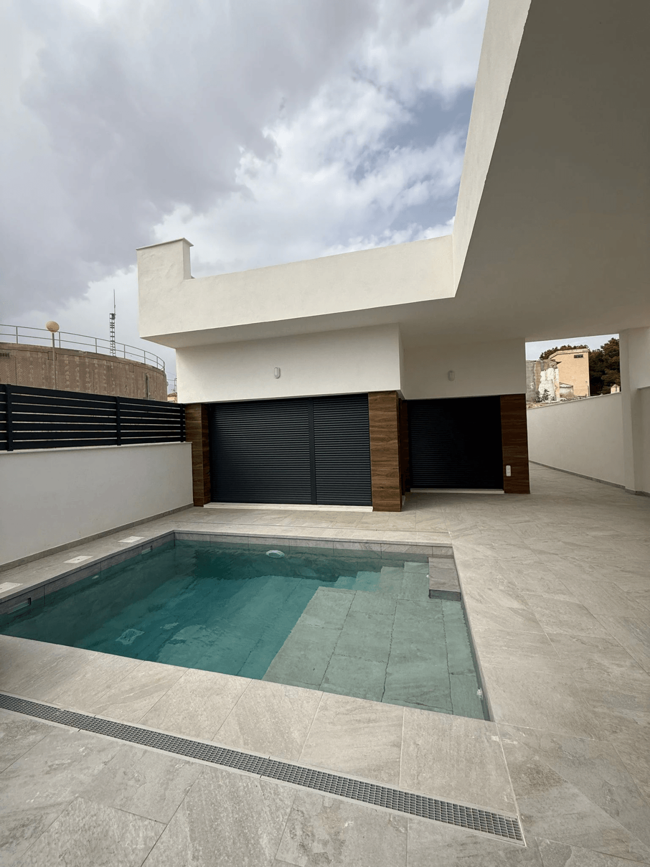 Venta de moderna Villa de 3 dormitorios y 3 baños en Bigastro