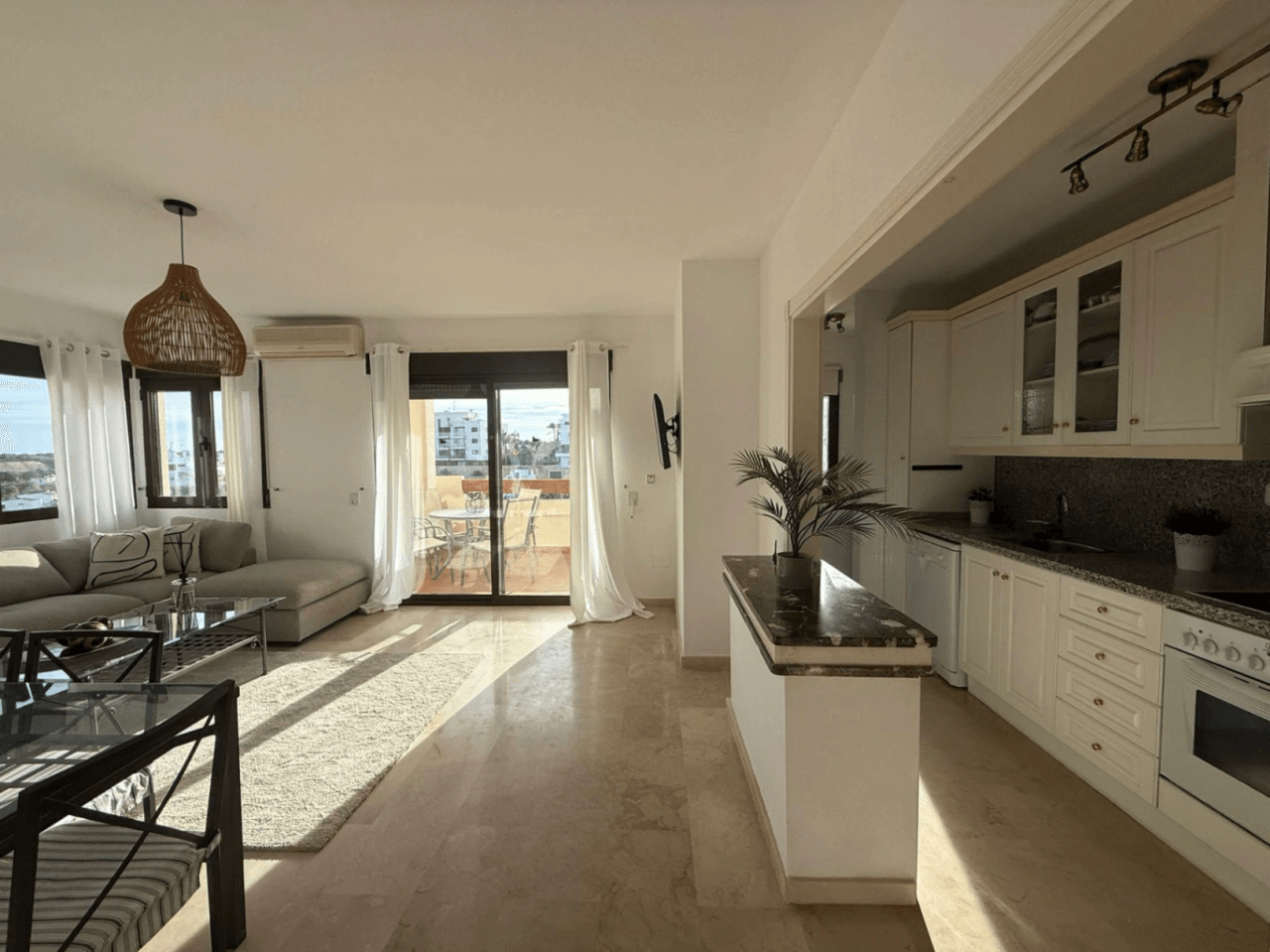Spectaculaire penthouse de trois chambres à vendre à Las Ramblas, Orihuela Costa