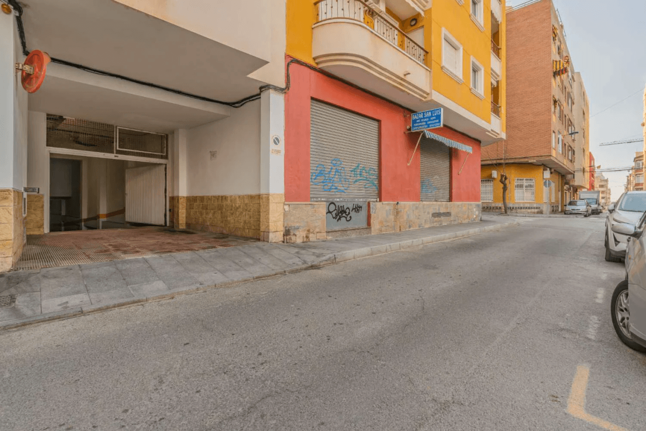 Garage for sale in Torrevieja