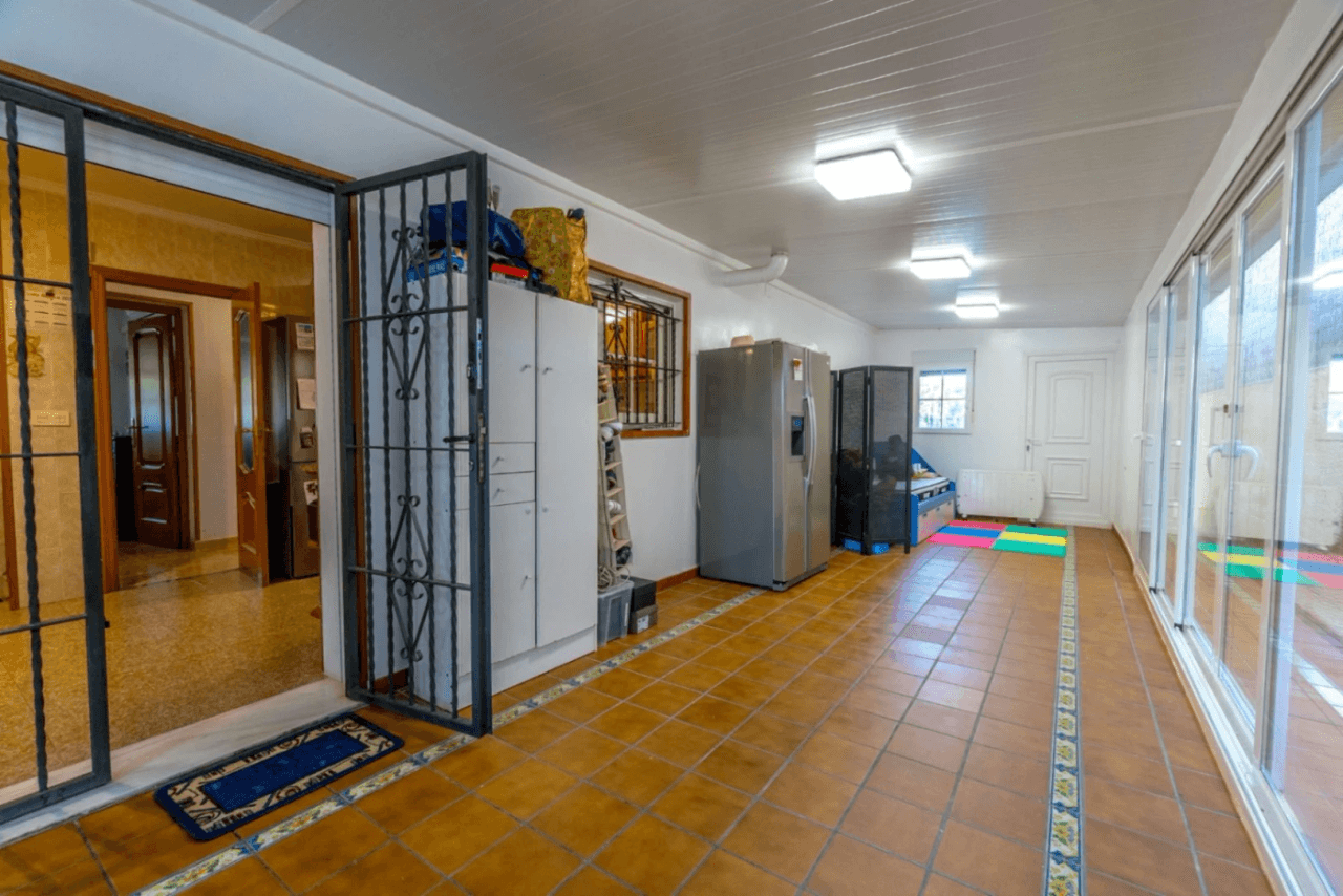 Chalet en venta de 4 habitaciones con piscina en Los Balcones, Torrevieja
