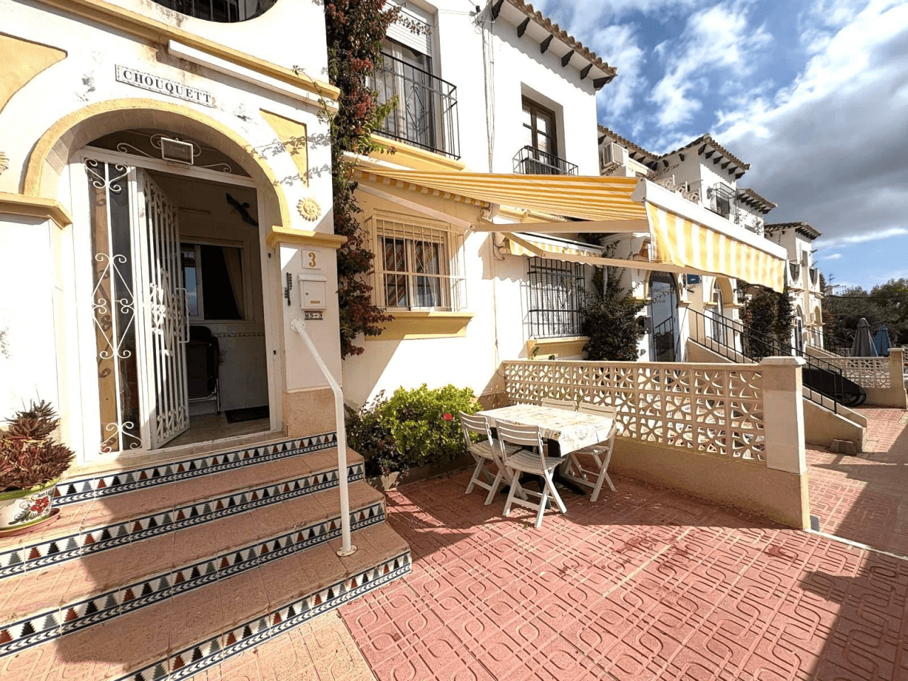 Bungalow rez-de-chaussée d'une chambre avec piscine et jardin à vendre à El Mirador Del Mediterranéo, San Miguel De Salinas.