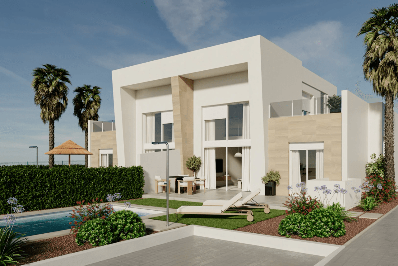 Maison mitoyenne à Golf La Finca avec piscine privée et 3 chambres