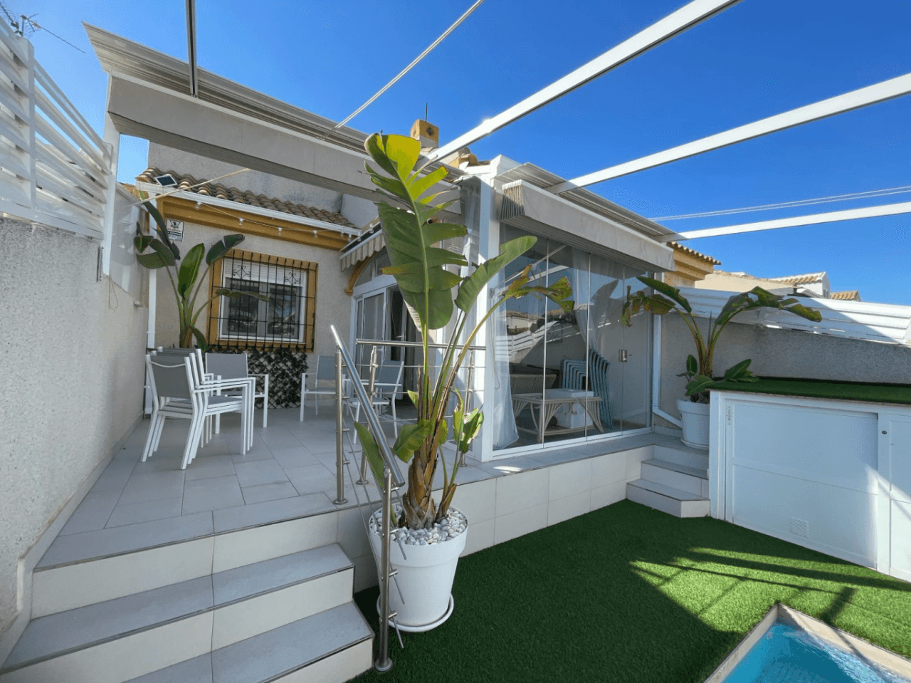 Casa adosada en venta con 3 dormitorios en Torre de la Horadada