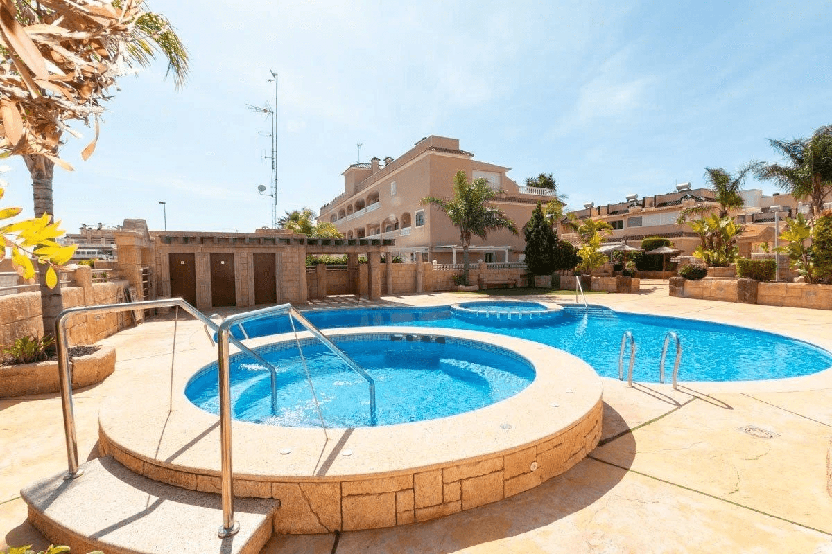 Apartamento en venta de 3 habitaciones en Orihuela, Los Dolses