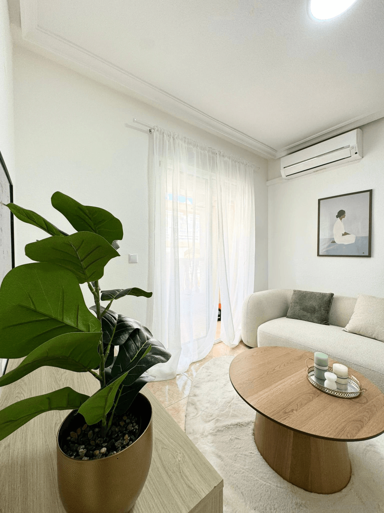 Piso en venta de 2 dormitorios en Torrevieja, Alicante