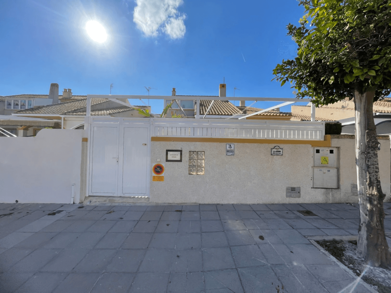 Casa adosada en venta con 3 dormitorios en Torre de la Horadada