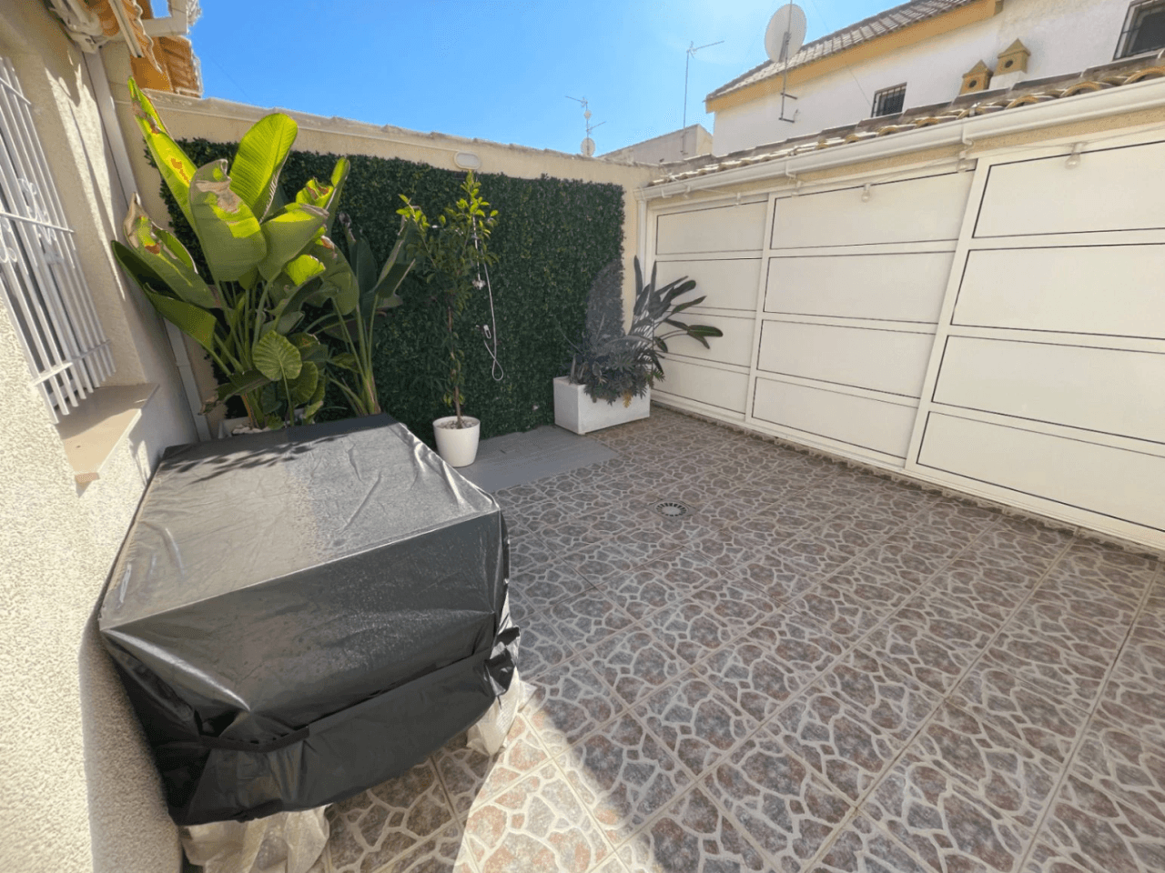 Casa adosada en venta con 3 dormitorios en Torre de la Horadada