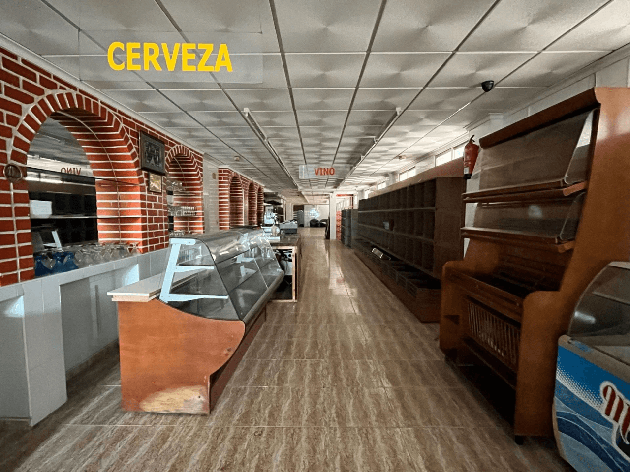 Commercial Unit à la vente à Torrevieja