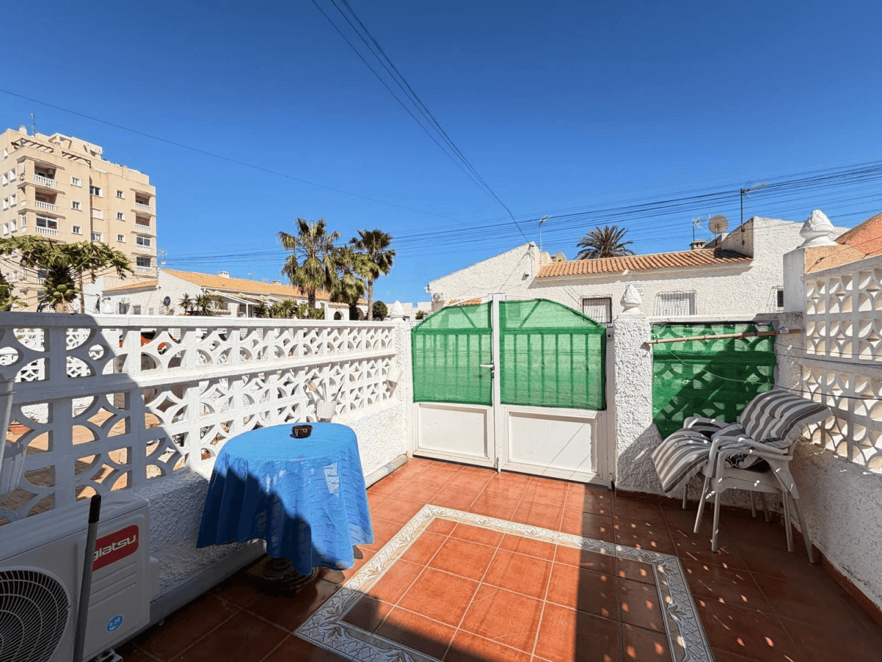 Szeregowiec na sprzedaż w Aguas Nuevas, Torrevieja