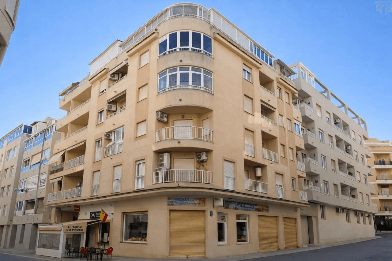 Apartamento en venta de 2 habitaciones en Playa de los Locos, Torrevieja