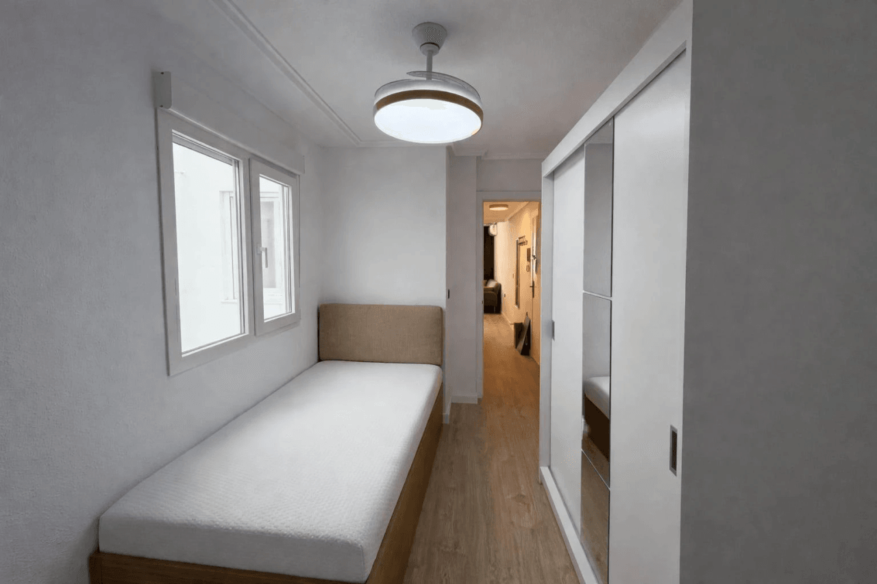 Apartamento en venta de 2 habitaciones en Playa de los Locos, Torrevieja