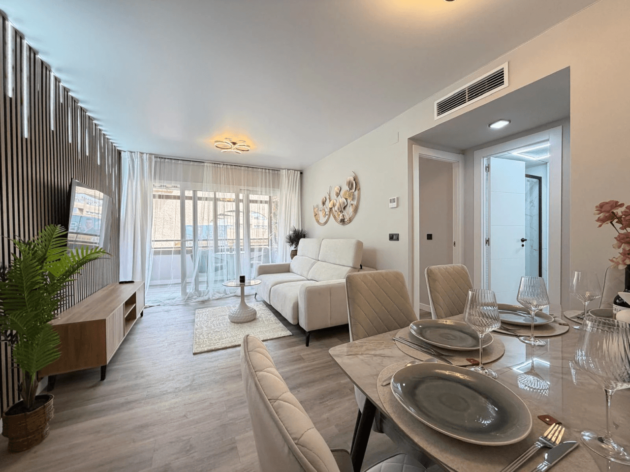 Apartamento en venta de 2 dormitorios en Playa del Cura, Torrevieja