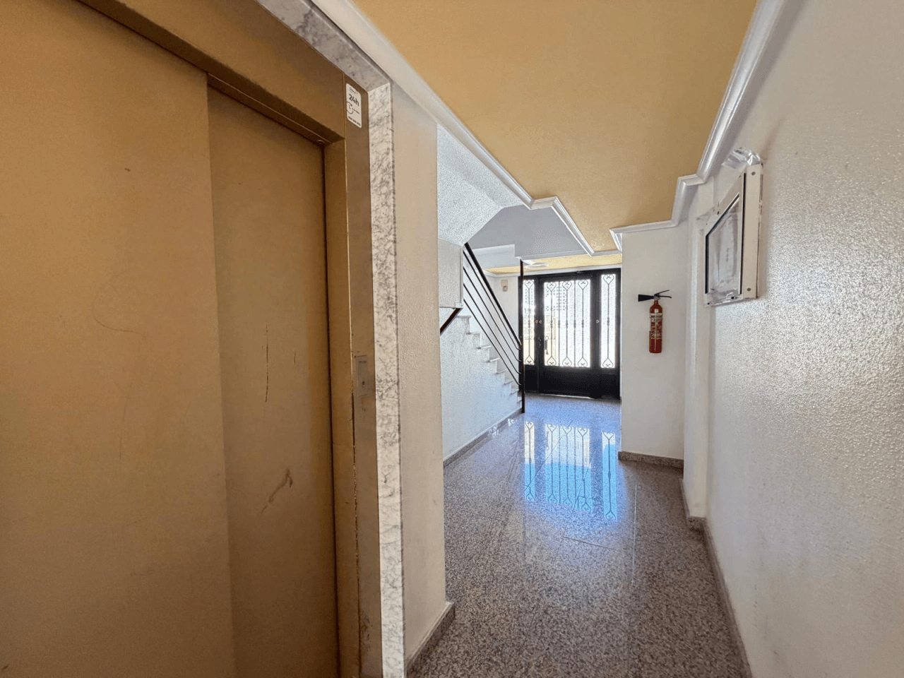 Apartamento en venta de 2 dormitorios en Torrevieja