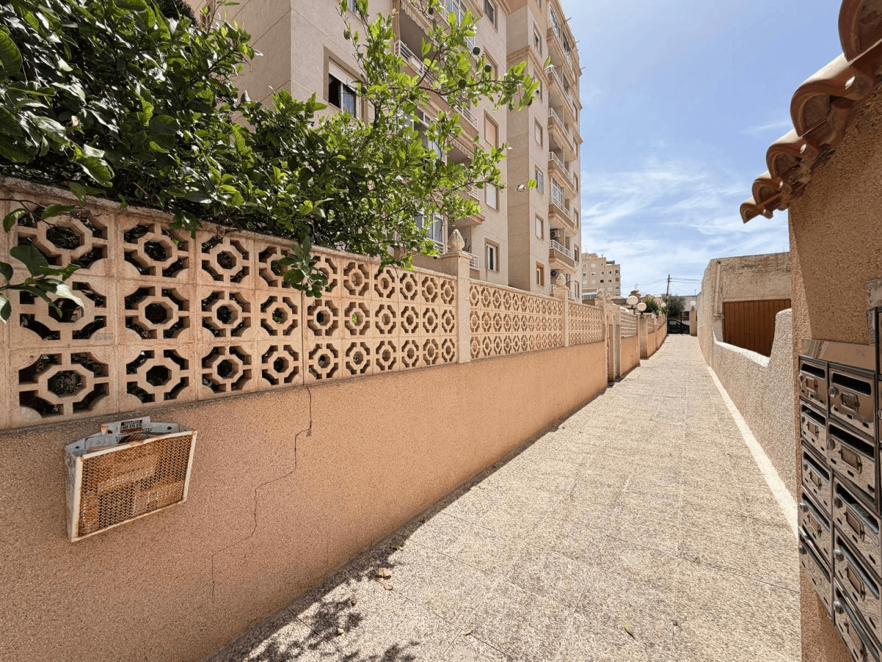 Apartamento en venta de 2 dormitorios en Torrevieja