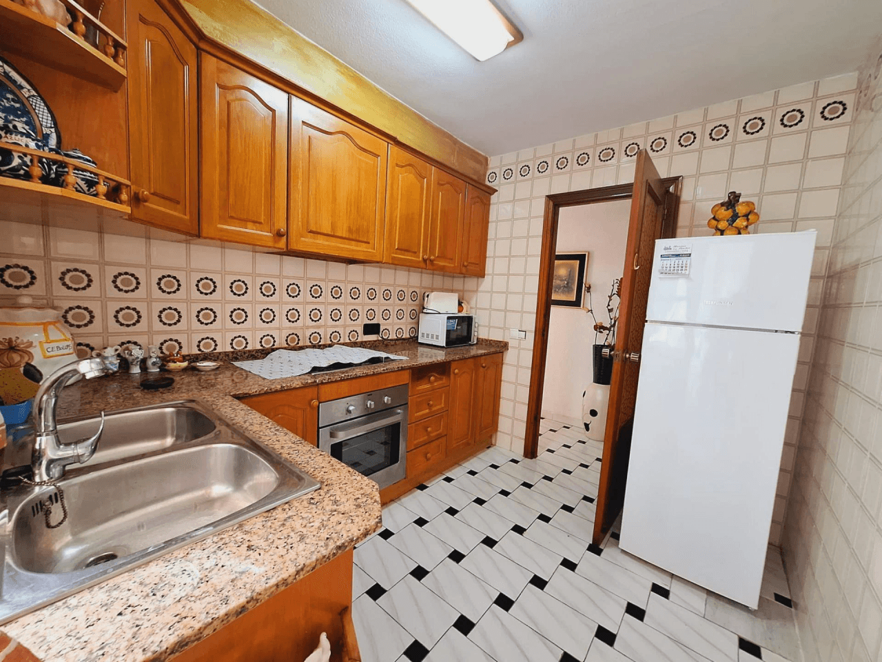 Apartamento en venta en Torrevieja, 3 dormitorios y 1 baño.