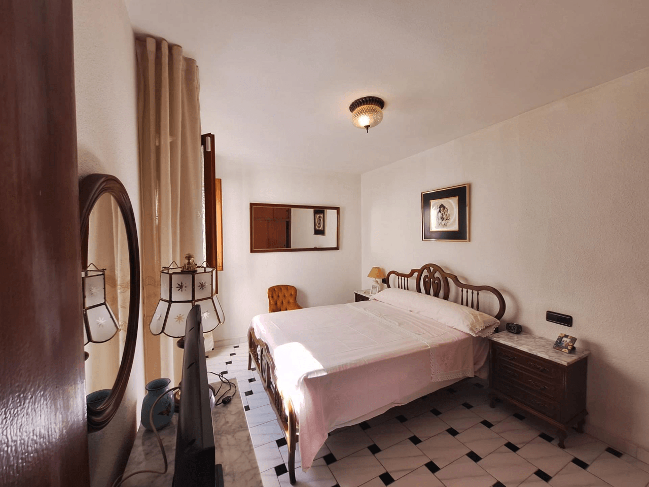 Apartamento en venta en Torrevieja, 3 dormitorios y 1 baño.