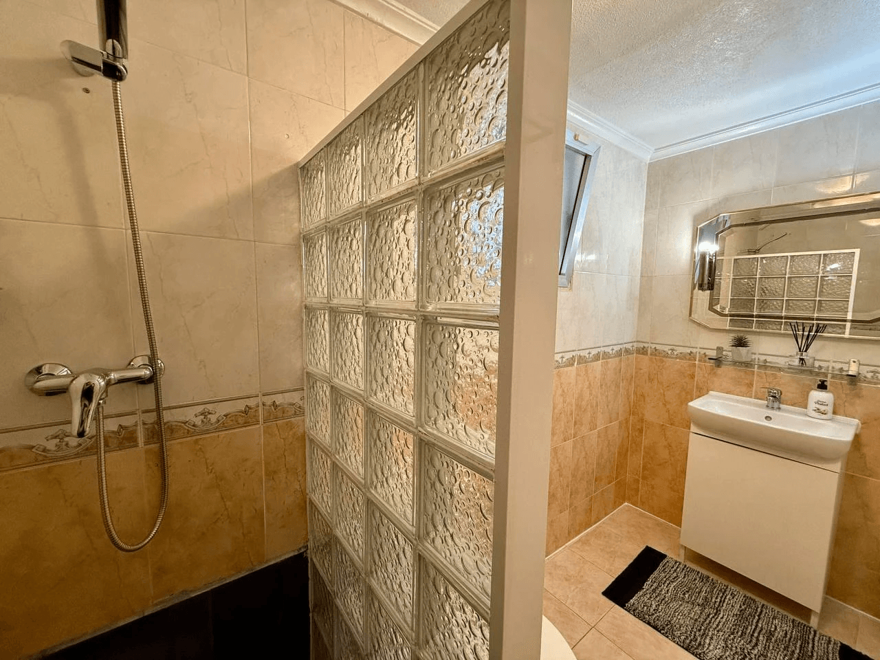 Apartamento en venta de 2 habitaciones en Playa del Cura, Torrevieja