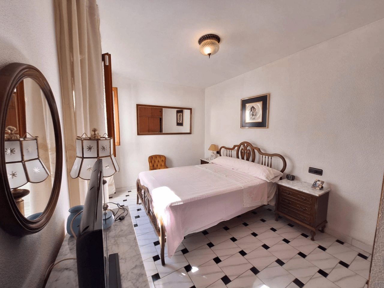 Apartamento en venta en Torrevieja, 3 dormitorios y 1 baño.