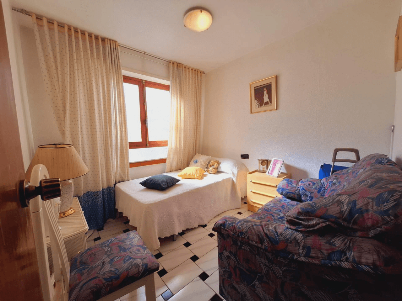 Apartamento en venta en Torrevieja, 3 dormitorios y 1 baño.