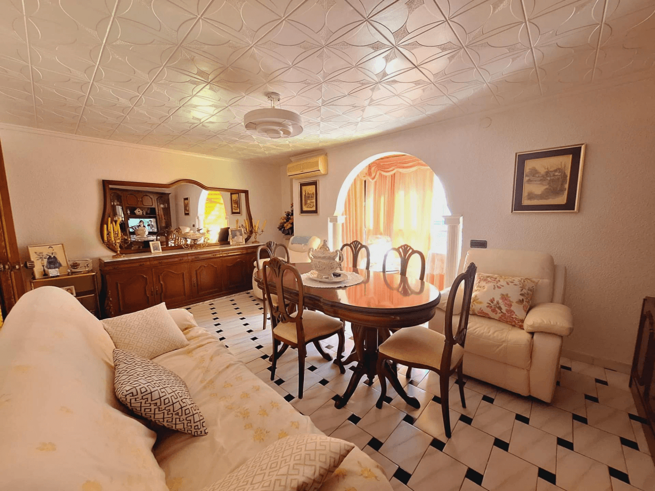 Wohnung zu verkaufen in Torrevieja, 3 Schlafzimmer und 1 Badezimmer.