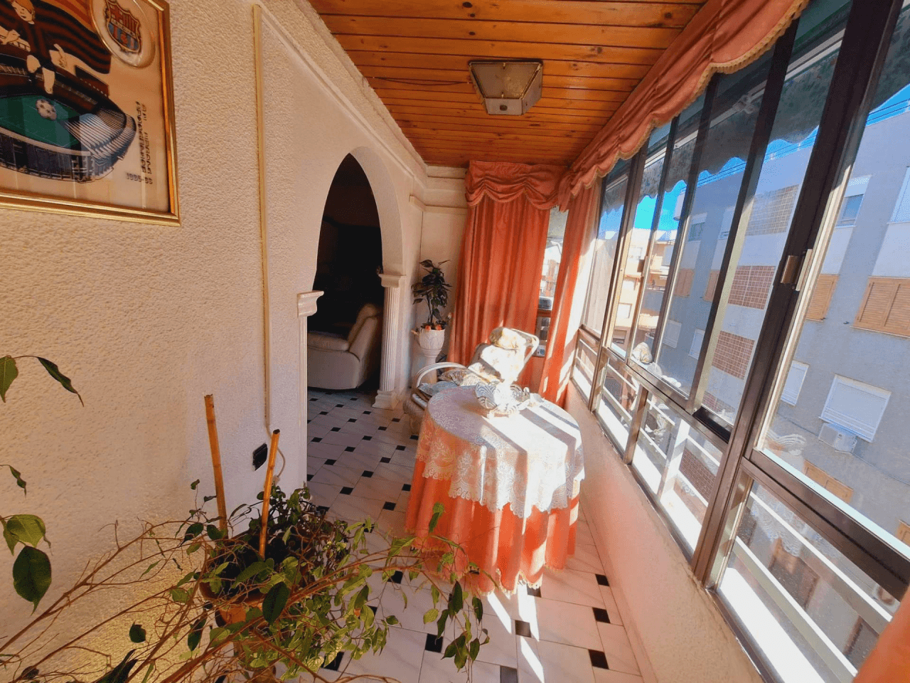 Apartamento en venta en Torrevieja, 3 dormitorios y 1 baño.