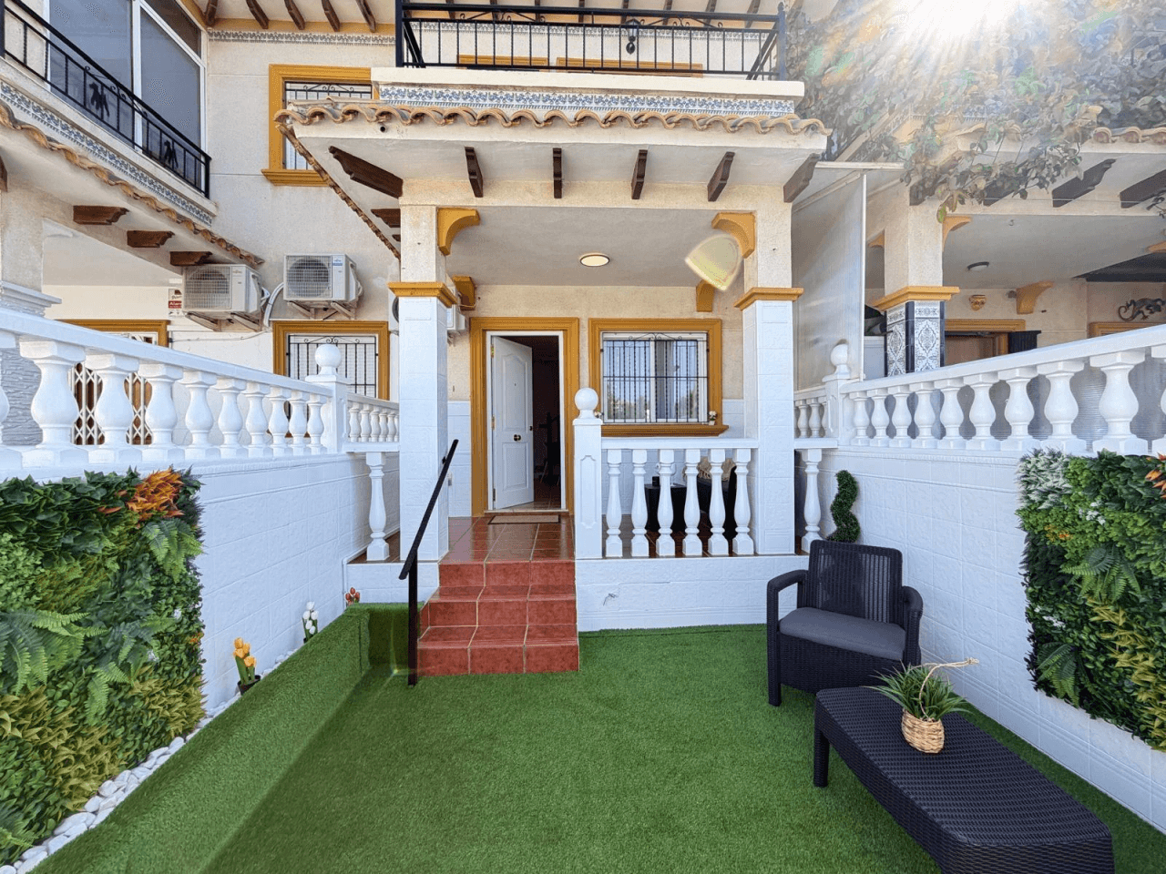Casa adosada en venta en Punta Prima, Orihuela, Alicante.
