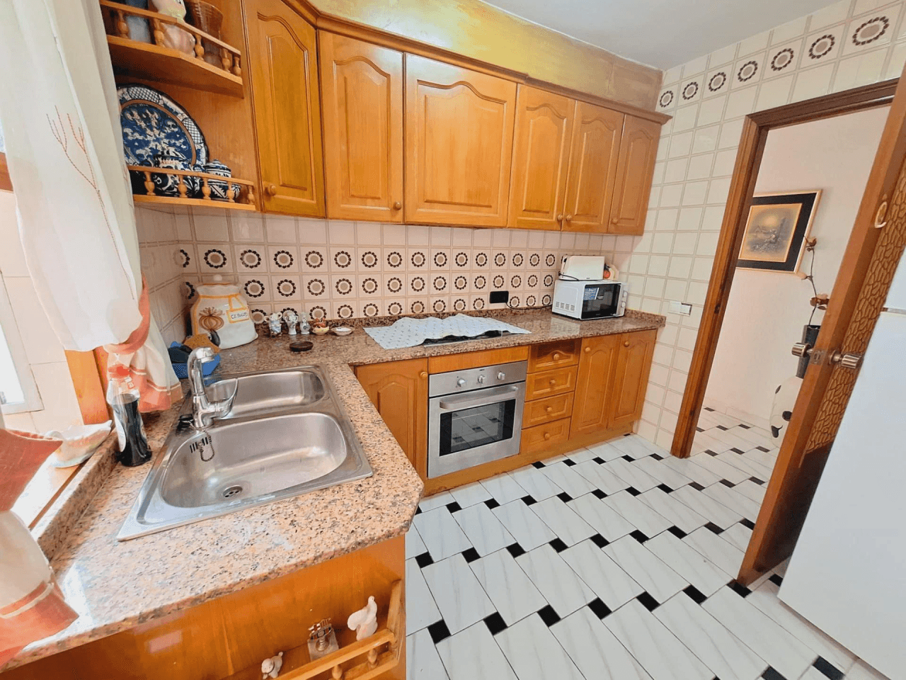 Apartamento en venta en Torrevieja, 3 dormitorios y 1 baño.