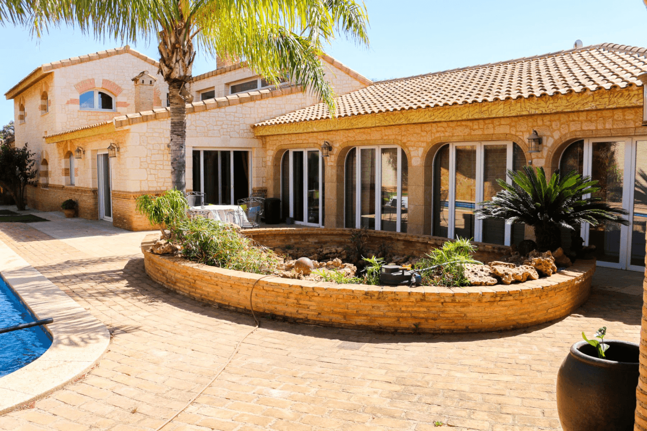 Villa à la vente à Los Urrutias