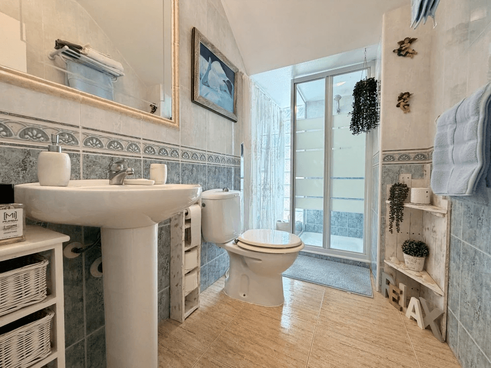 Casa adosada en venta de 3 dormitorios en Orihuela, Villamartin