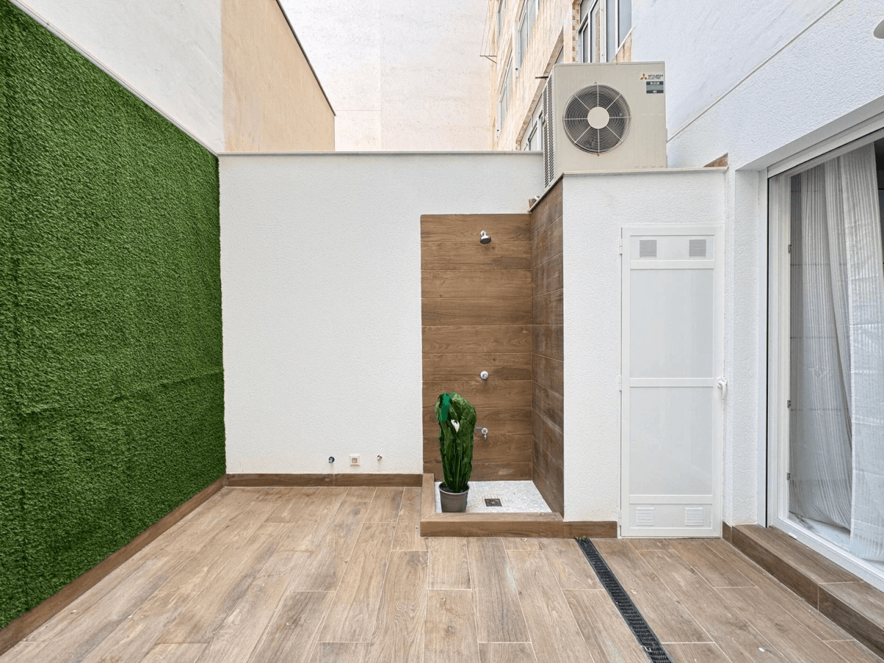 Apartamento en Venta de 2 Habitaciones en Playa del Cura, Torrevieja