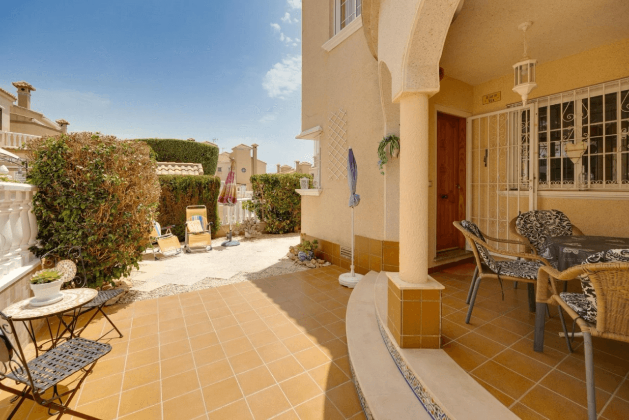 Casa adosada en venta en Orihuela Costa, 2 dormitorios, 2 baños