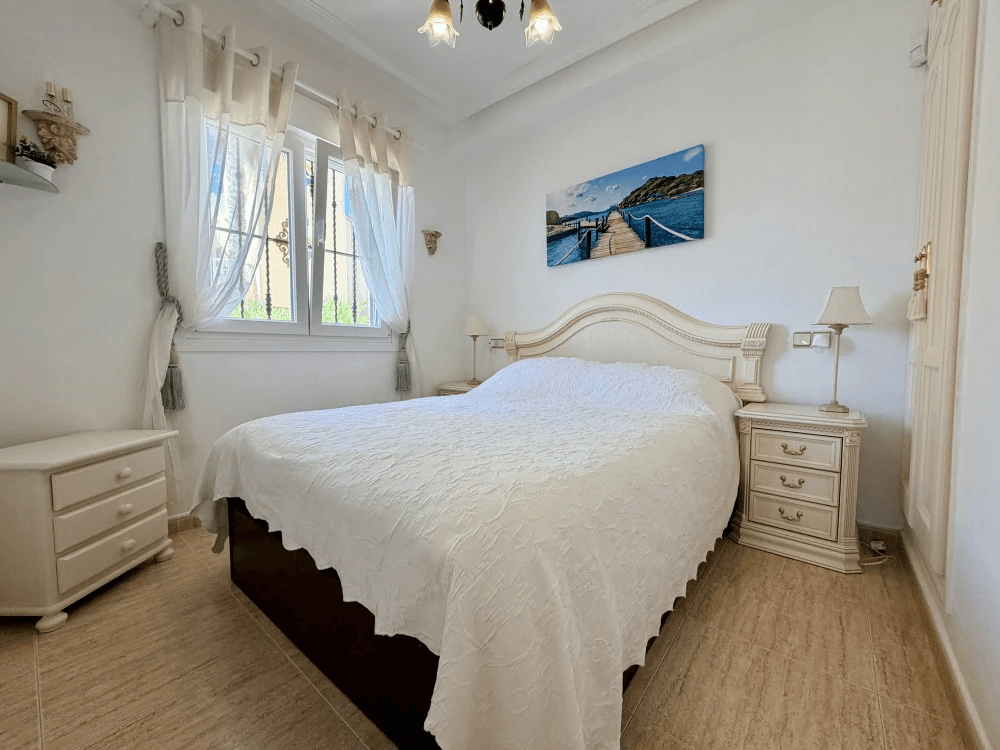 Casa adosada en venta de 3 dormitorios en Orihuela, Villamartin